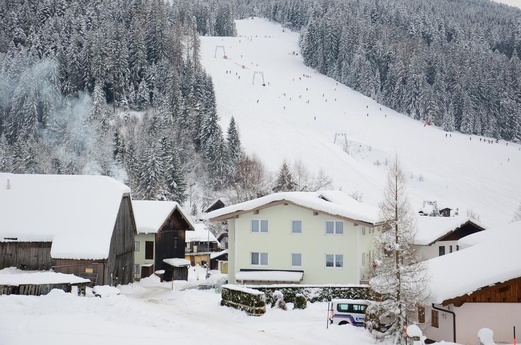 Apartment Haus Van Der Leij Russbach am Pass Gschütt Esterno foto