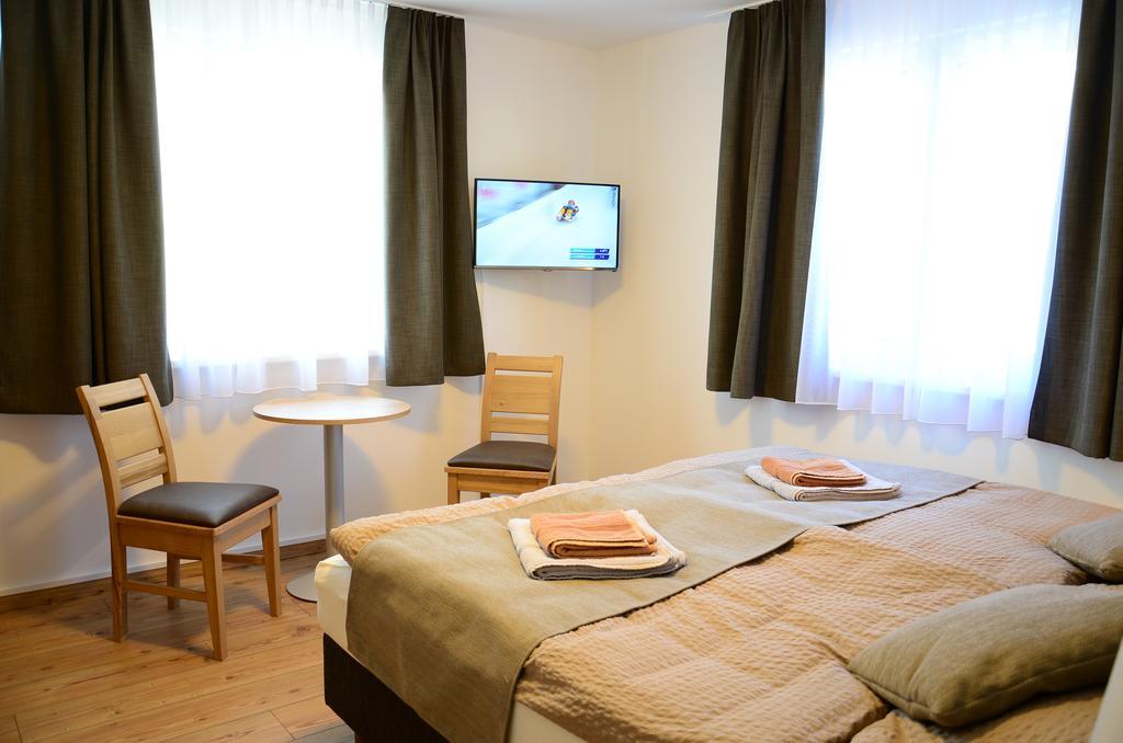 Apartment Haus Van Der Leij Russbach am Pass Gschütt Camera foto